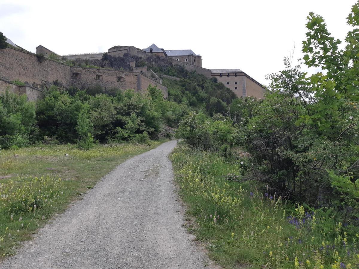 A Deux Pas ... Leilighet Briançon Eksteriør bilde